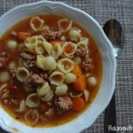 hamburger soup with tomatoes, pasta, carrots