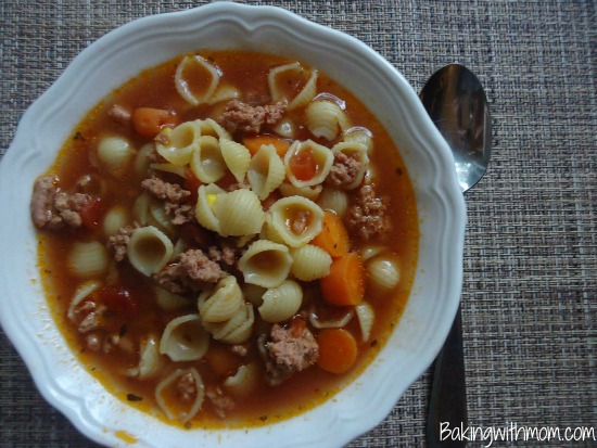 hamburger soup with tomatoes, pasta, carrots