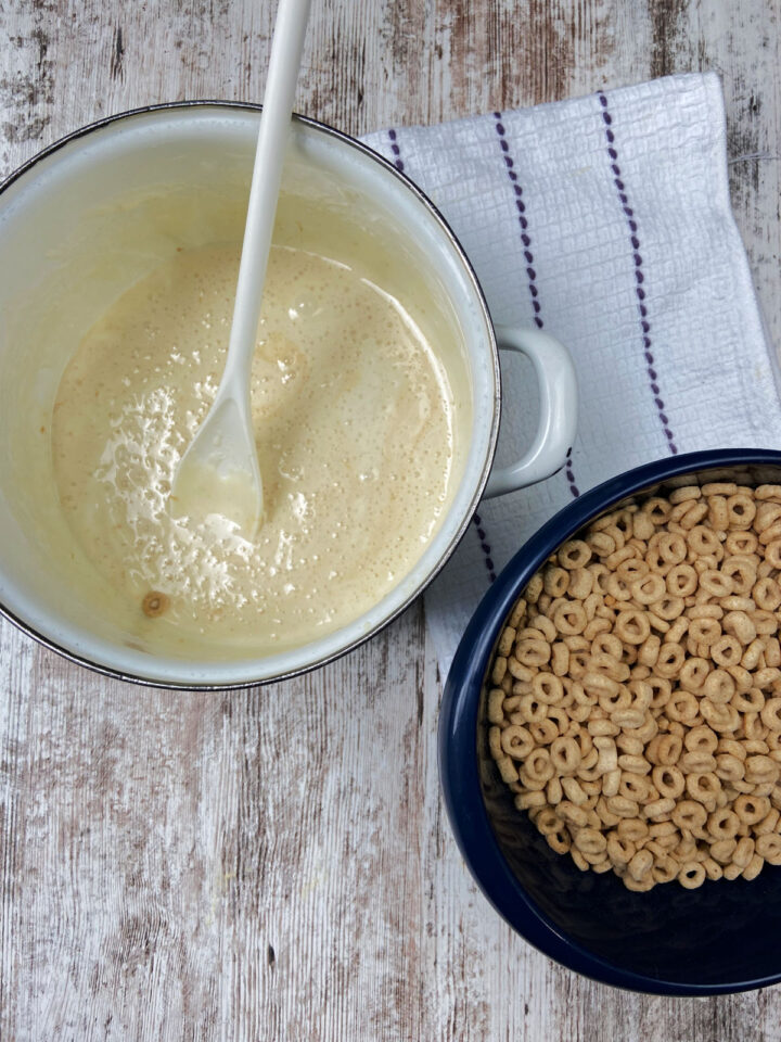 Caramel Cheerios Bars - Baking With Mom