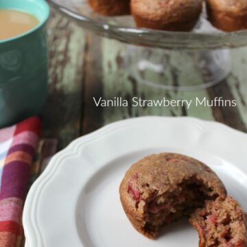 Vanilla Strawberry Muffins #ad #IDSimplyPure simply a delicious muffin recipe for breakfast or snack. Moist and flavorful!