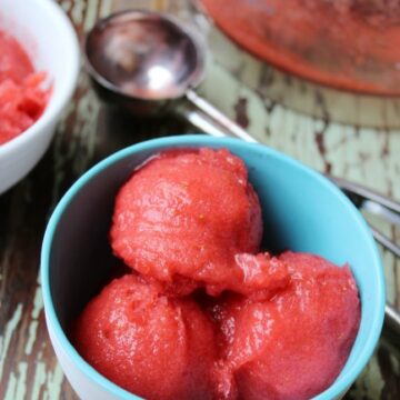 Strawberry Peach Shaved Ice made with strawberries and peaches is a great summertime, after school or anytime snack. Healthy and flavorful