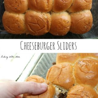 Cheeseburger Sliders with sweet bread and hamburger