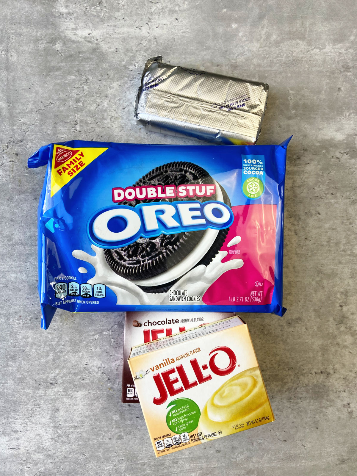 Oreos, pudding, cream cheese.