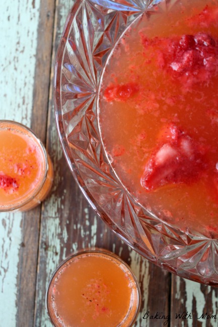 3 Ingredient Strawberry Punch