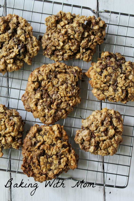 Peanut Butter Chocolate Chip Oatmeal Cookies