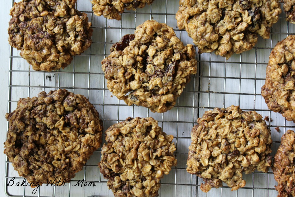 Peanut Butter Chocolate Chip Oatmeal Cookies