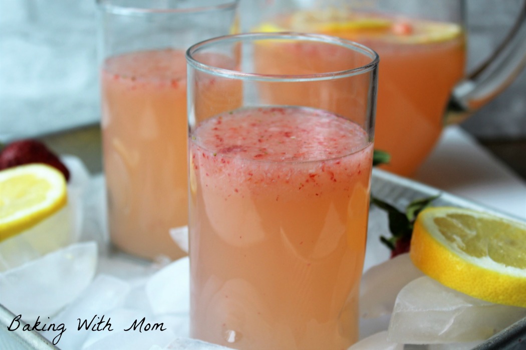 Easy Strawberry Lemonade 