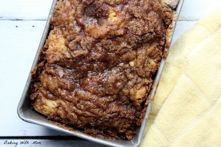 Cinnamon Apple Streusel Bread