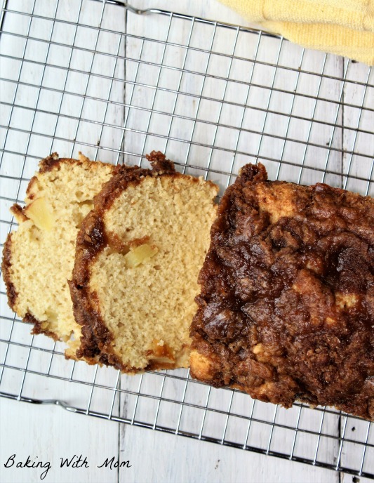 Cinnamon Apple Streusel Bread