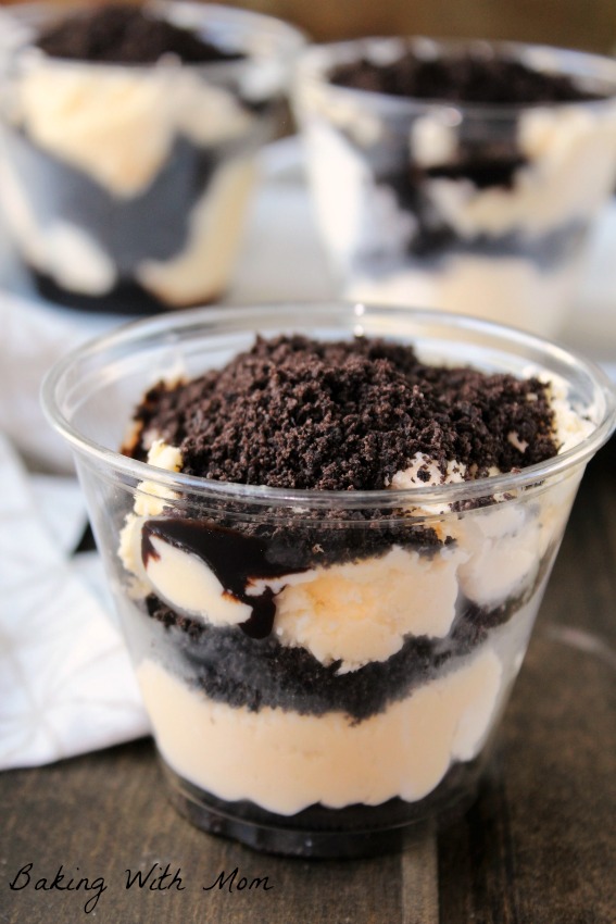 Oreo Ice Cream Parfait with chocolate sauce and layers of vanilla ice cream