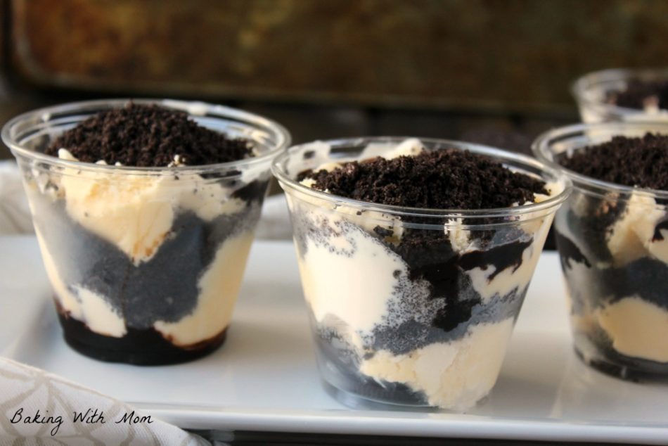 Oreo Ice Cream Parfaits (Great For Parties!) - Baking With Mom