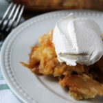 apple crumble with whipped cream on top