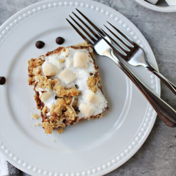 Easy S'mores Bar on a white plate with forks laying besides