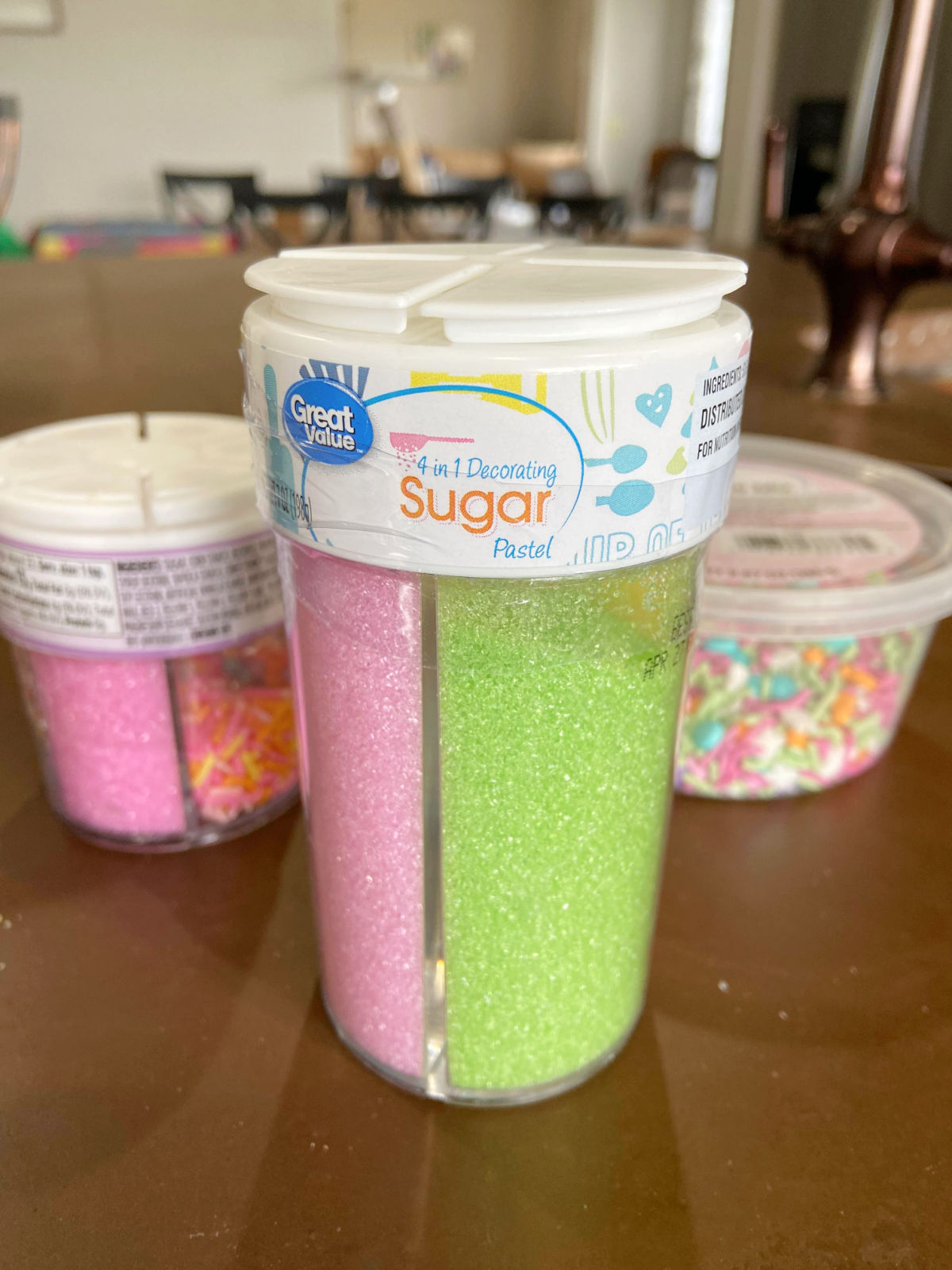 Colored sugar for decoration. 