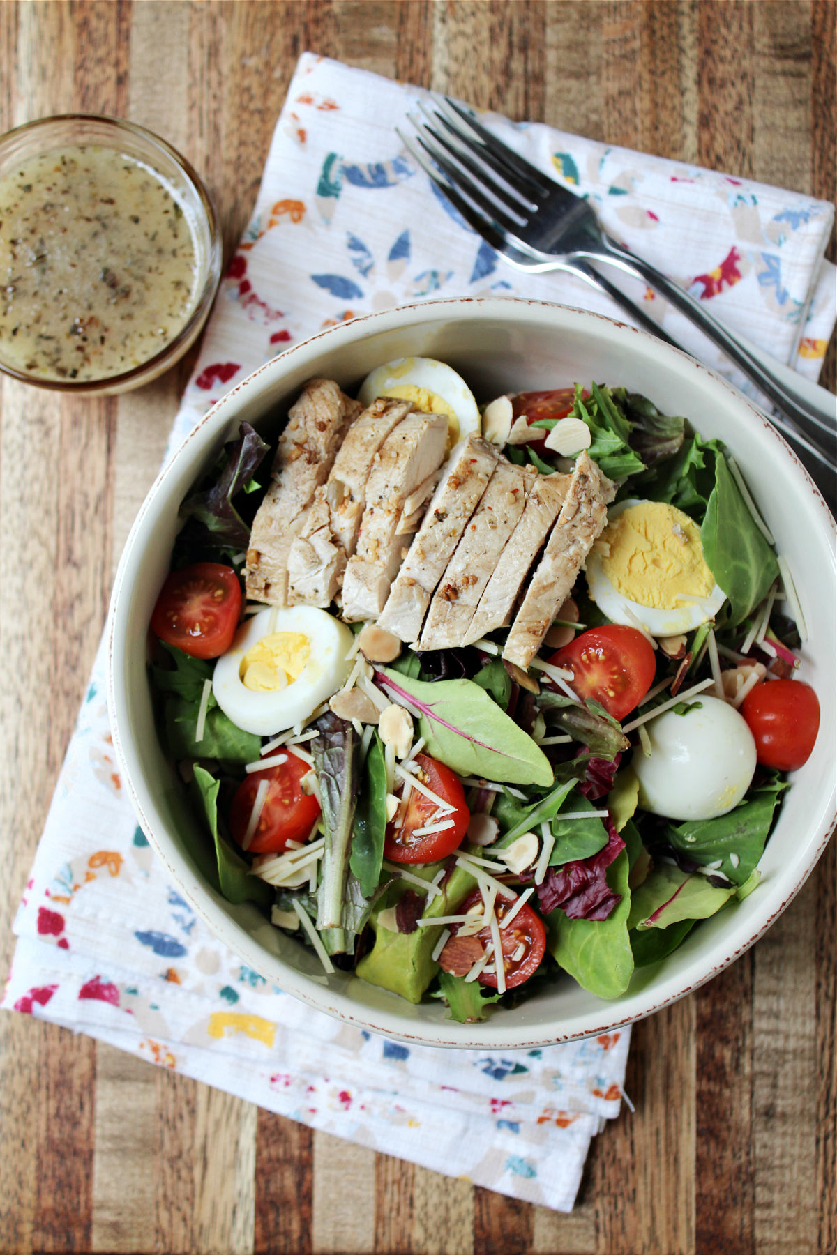 grilled chicken salad with a colored towel. 