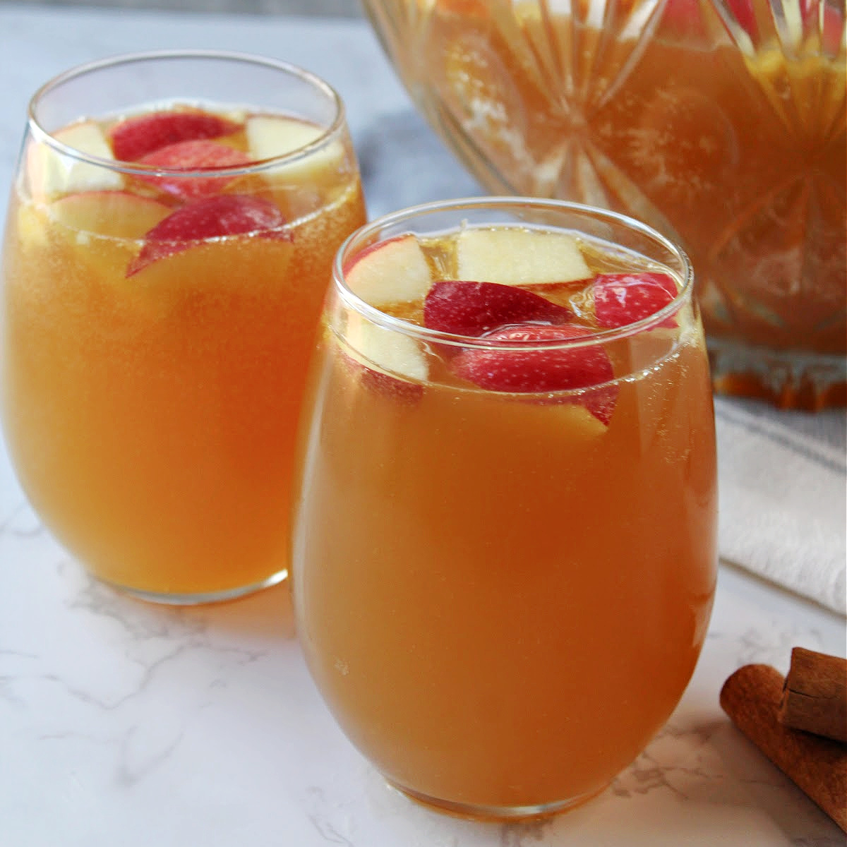 apple cider punch with apples.
